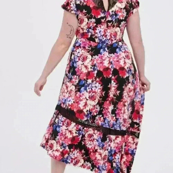 Torrid Skater Midi Studio Knit Lace Floral Multi Colored Dress NWT 2 2X 18/20 - Picture 2 of 11